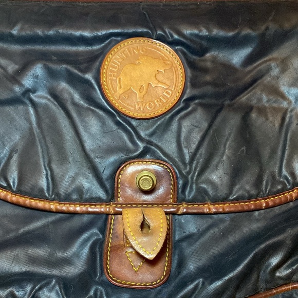 Hunting World Crossbody Long Strap Bag - Picture 2 of 12